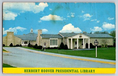 Postcard Herbert Hoover Presidential Library  West Branch Iowa  D-23