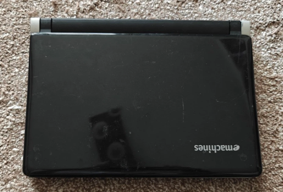 eMachines EM250 KAV60 Laptop Netbook Webcam Office Working 2h Battery Cheap - Image 4 of 4