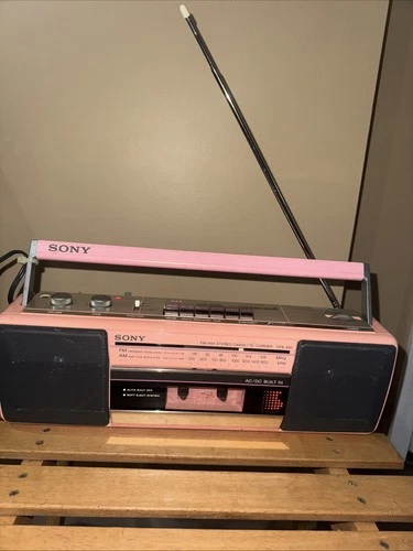 Sony Sound Rider CFS-210 AM/FM Cassette Boombox . Radio Works.