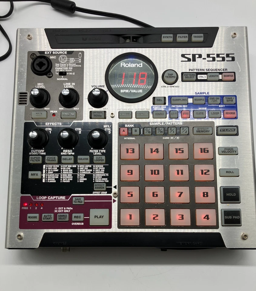 Roland SP-555 DJ Creative Sampler 2009 mit Adapter + Compact Flash funktionstüchtig ZY19200 - Bild 2 von 4