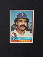 1976 Topps Dave Lopes Baseball Card. #660 Los Angeles Dodgers Second Baseman...