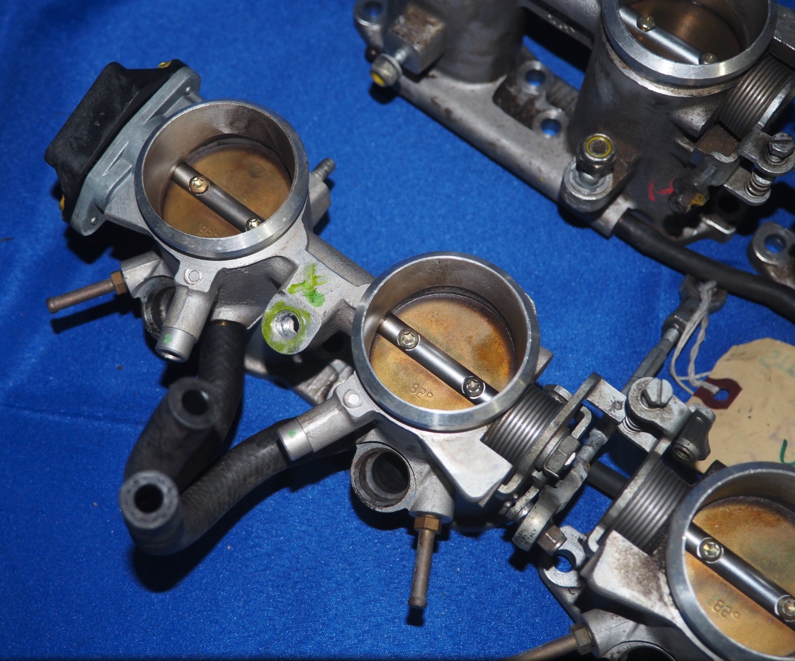 1996-1999 Ferrari F355 5.2 Motronic 3.5L V8 F129 Throttle Body Set OE Minor Note