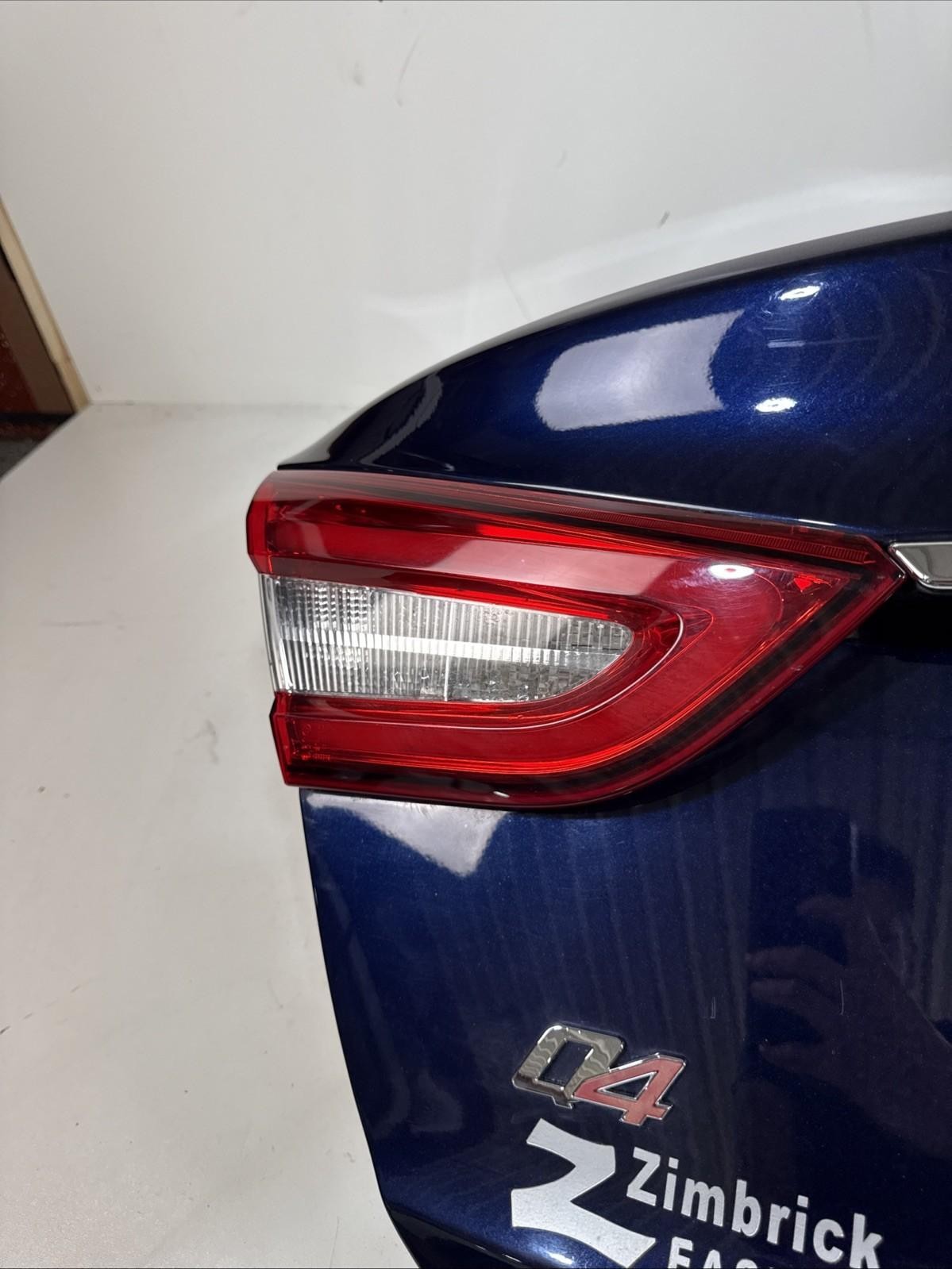 14-21 Maserati Quattroporte S Q4 Rear Trunk Lid Decklid Camera Inner Lights NICE