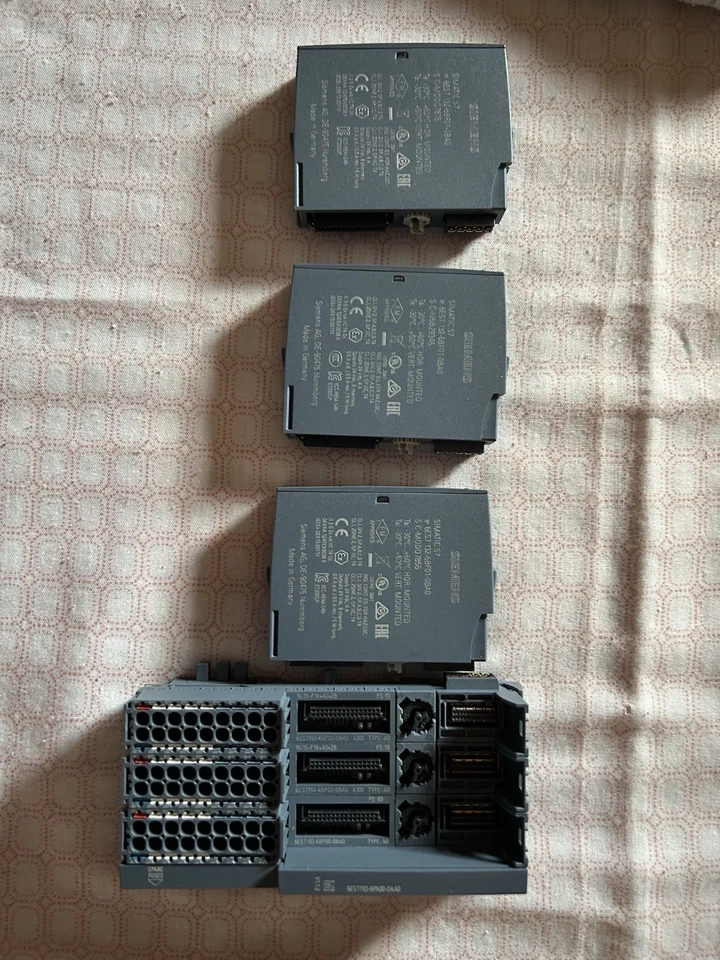 SIMATIC , Digital Outputs for Et200 Sp + Bases Unit + Server Module - Imagen 3 de 4