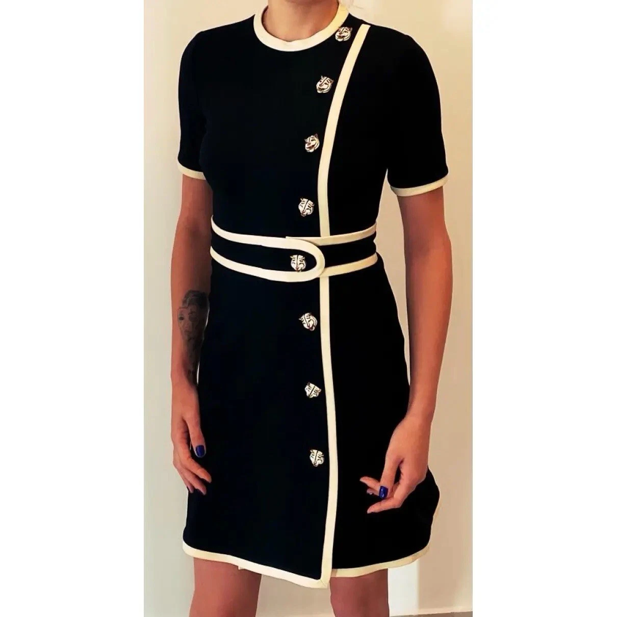 *RARE* Mini robe GUCCI bouton tigre en noir taille XXS