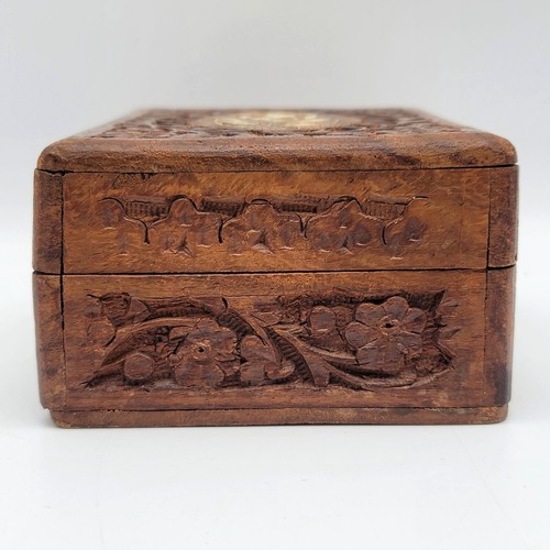 Wood Trinket Jewelry Box Handcarved Center MOP Inlay Felt Inside Hinged VTG - Picture 7 of 14