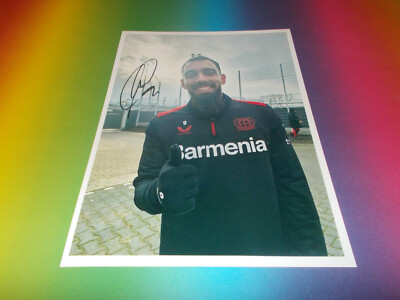 Borja Iglesias  Bayer 04 Leverkusen signiert signed Autogramm 20x28 Foto in p.