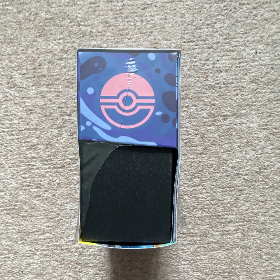 Pokémon TCG Elite Trainer Box Mega Evolution: Chaos Rising. Slight rip in seam. - Image 4 of 4