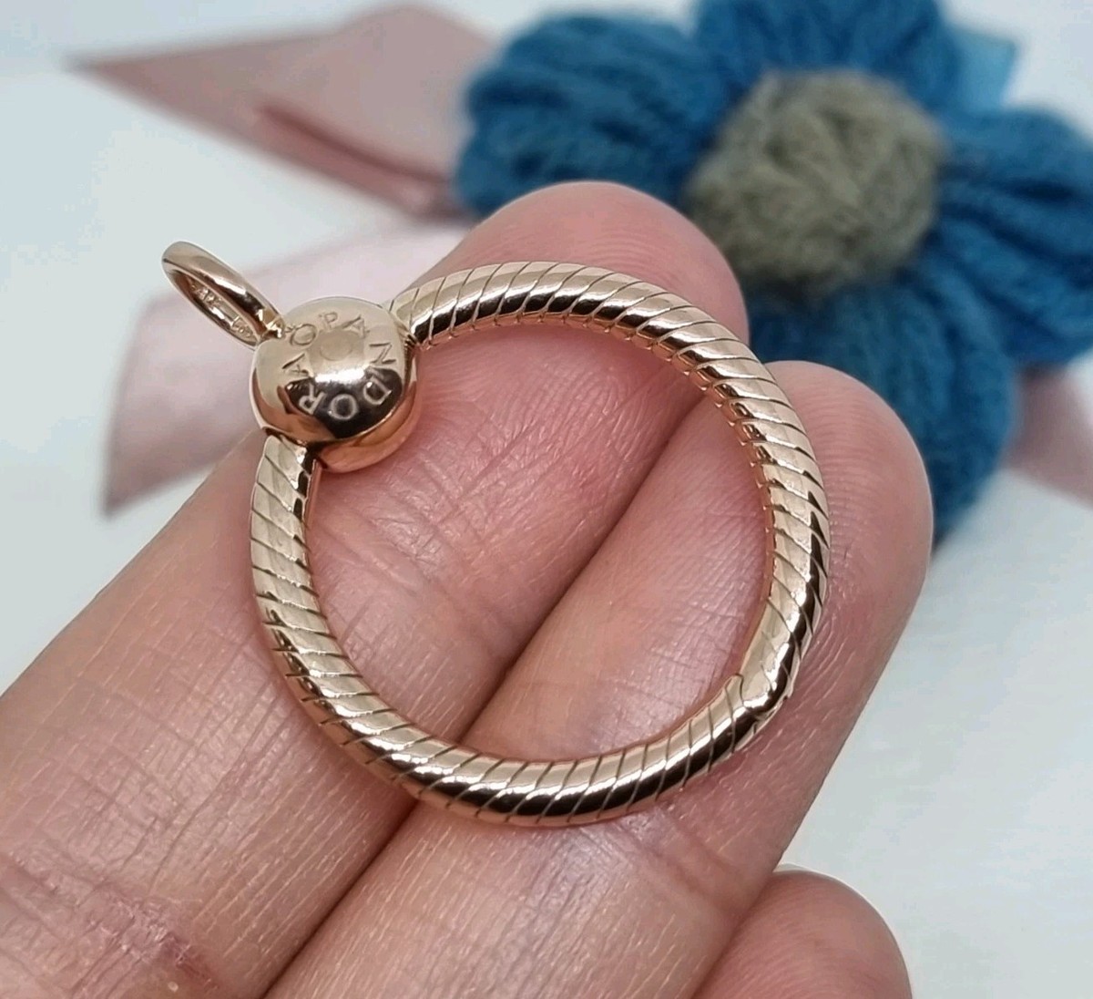 Genuine Pandora Rose Gold Small O Ring Pendant 💕 ALE MET UK