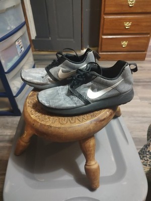 Nike Free RN Women's Shoes Size 8, Very Comfortable And Stylish.