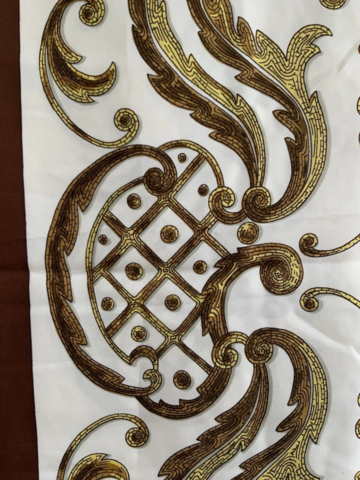 Hermes marrón seda con patrón bohemio con accesorios 70”/11” GC Foto 4 de 4