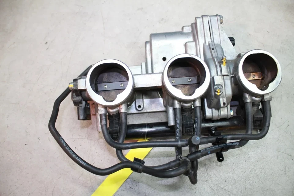 Carcasa del acelerador Triumph Tiger 800 XCX 2015 inyectores carburador 1243400 Foto 2 de 4