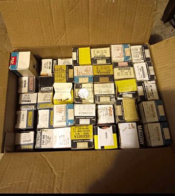 Bulk Vintage Capacitor Lot 6000MFD 25VDC & 500MFD 50VDC WP065