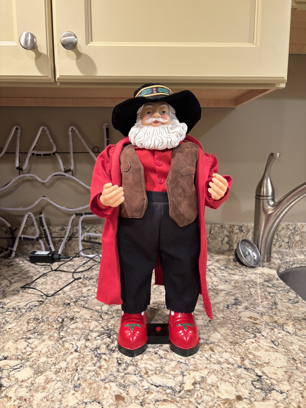 Gemmy Christmas 2000 Hip Swinging Cowboy Santa “Jingle Bells” Vintage 