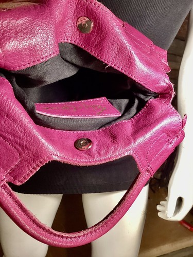 Foley & Corinna Disco City Fuchsia Chain Crossbody / Folder Over Hand Bag Purse - Picture 4 of 9