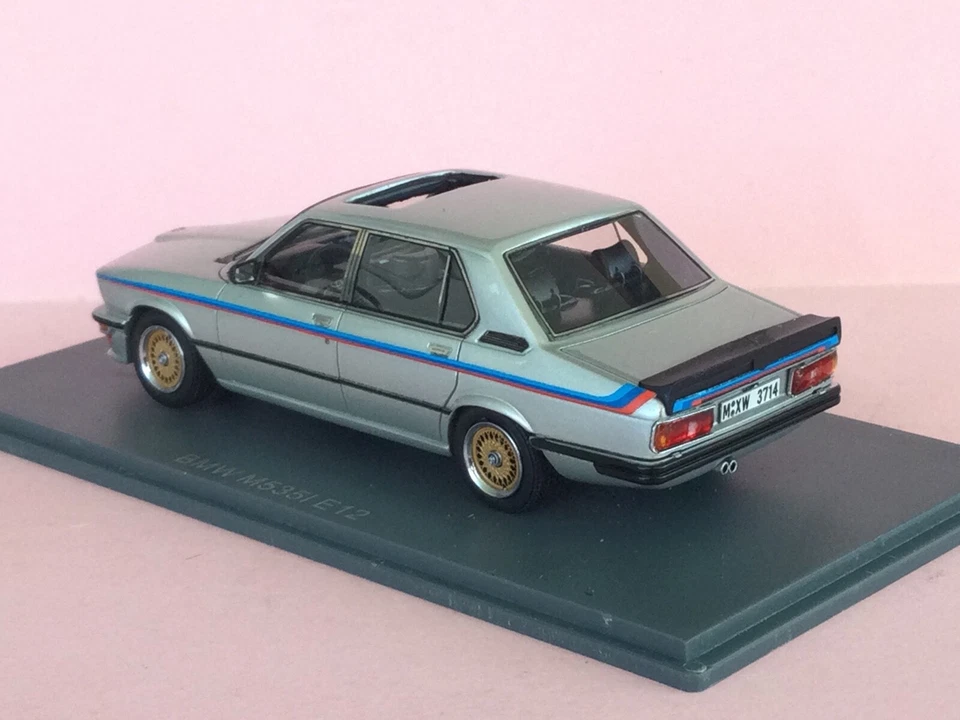 neo 1:43 bmw m535l e12 silver 1978 neo43471 - Immagine 3 di 4