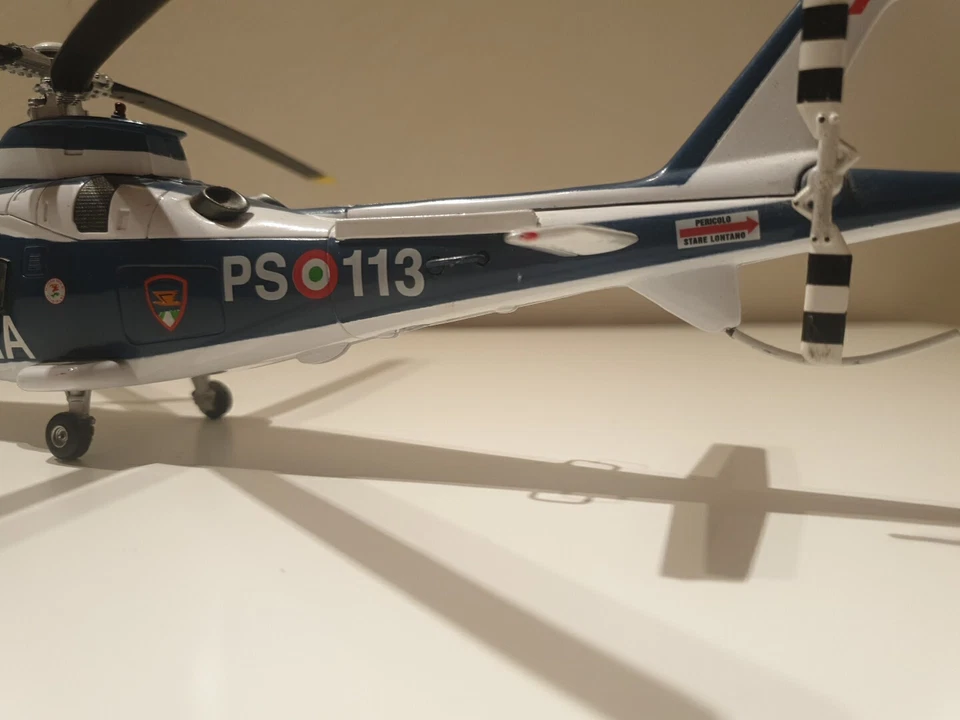 Modellino Elicottero Agustq Westland AW109 Polizia Di Stato 1:43 Elicottero - Immagine 3 di 4