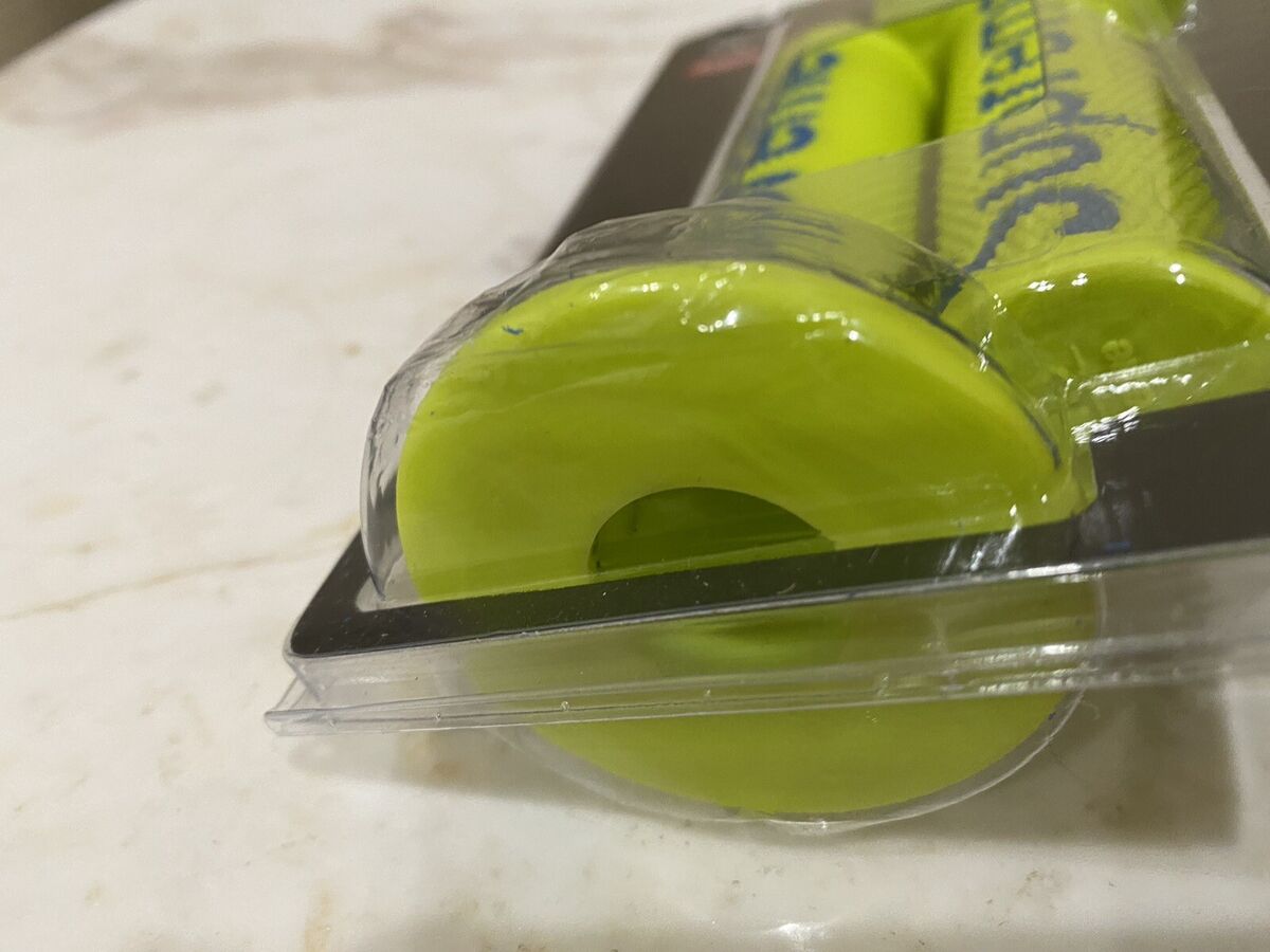 GENUINE x SUPREME FOX RACING MOTO HAND GRIP YELLOW MOTO HAND GENUINE x SUPREME FOX RACING MOTO HAND GRIP YELLOW MOTO HAND