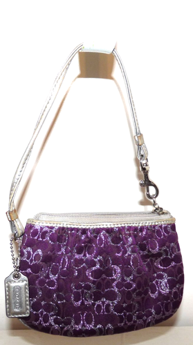 COACH Mini Signature Optic Lurex Raspberry Pink Wristlet - Afbeelding 2 van 11