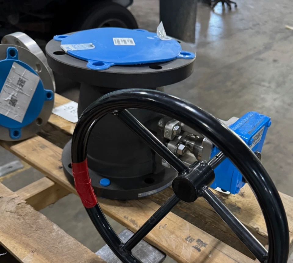 6" 150 RF FP JAMESBURY XTREME BALL VALVE VA19A & D CS BODY W GEAR - Image 2 of 4