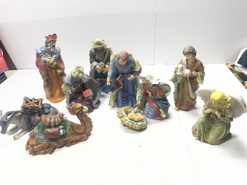 Kirkland Signature 11 Piece Nativity Set 399707 EUC
