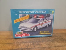 Revell 6293 1/25 SnapTite Snap Electronics Chevy Caprice Police Car Model Kit