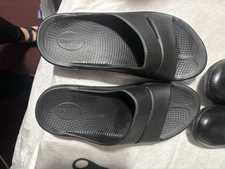 Oofos Sandals EUC