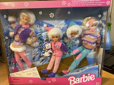 De colección 1995 Vacaciones de Invierno Barbie, Patrón, Stacie, Kelly & Koko Set de Regalo 15645 Nuevo en Caja