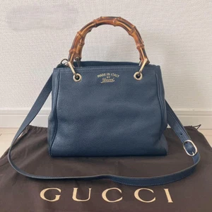 Sac en bambou GUCCI Gucci sac à bandoulière en cuir bleu marine aimant élégant formel décontracté