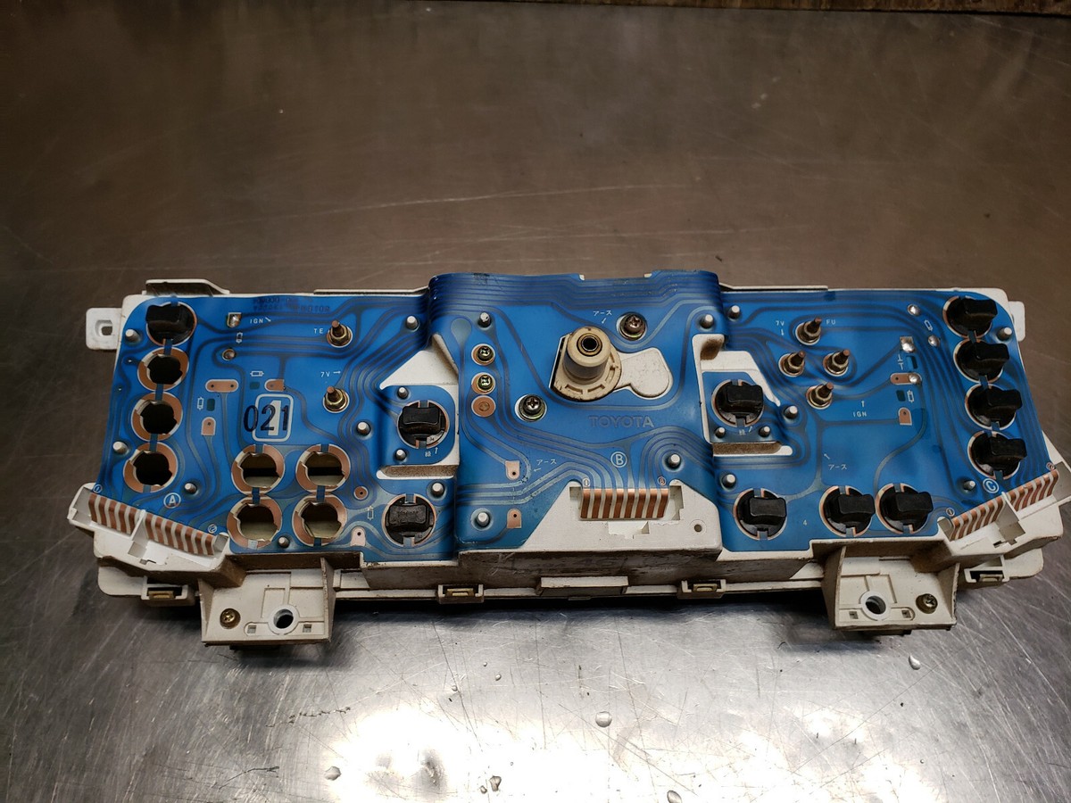 84-88 Toyota Pickup TRUCK 4RUNNER GAUGE CLUSTER SPEEDO