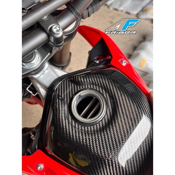 Pure Carbon Fiber Gas Oil Tank Fuel Cover Shroud Fairing Pure Carbon Fiber Gas Oil Tank Fuel Cover Shroud Fairing