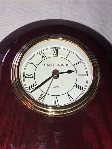 VTG Stuart Austin Desk Clock Redwood Finish Gold Trim Arch Roman Numerals Quartz - Picture 2 of 6