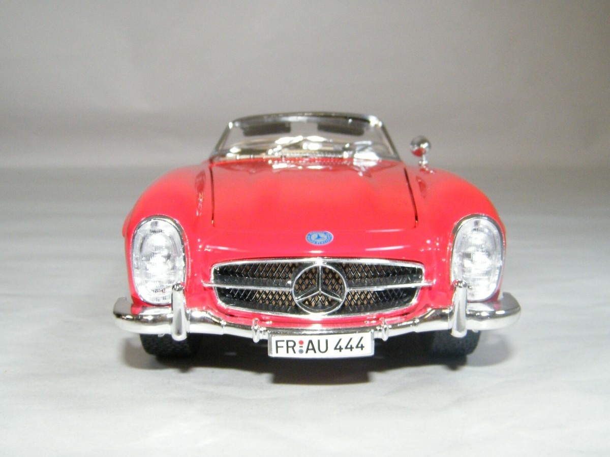 BURAGO MERCEDES BENZ 300SL RED 1:18 1/18 SCALE CONVERTIBLE BURAGO MERCEDES BENZ 300SL RED 1:18 1/18 SCALE CONVERTIBLE