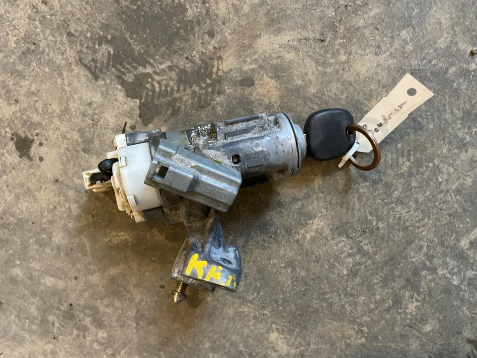 INTERRUPTOR DE ENCENDIDO TUNDRA TOYOTA CAMRY COROLLA MATRIX AVALON SCION TC RAV4 CON LLAVE Foto 2 de 3