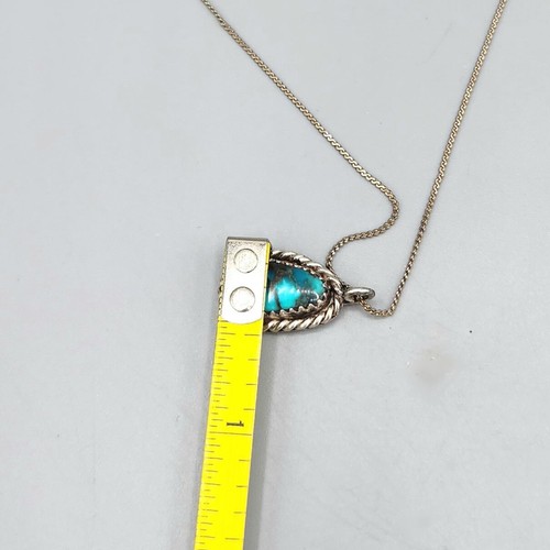 Petite Navajo Blue Turquoise Sterling Twist Halo Oval Pendant Necklace 18" 3.4g - Picture 9 of 12