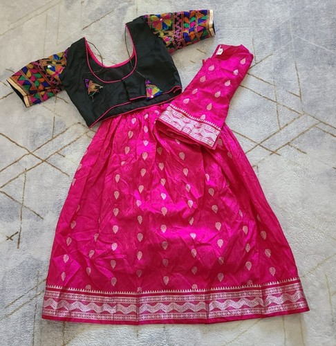 Girls 3-Piece Indian Lehenga Choli Set Size 28 Pink & Black Embroidered Asmita