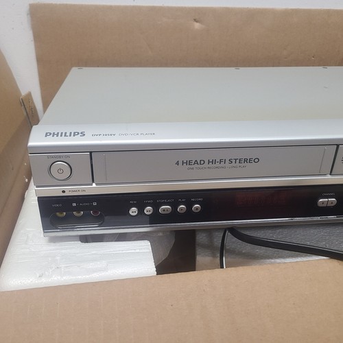 Philips DVP3050V DVD/VHS Player Combo Without/Remote DVD Works Perfect! - Picture 3 of 4