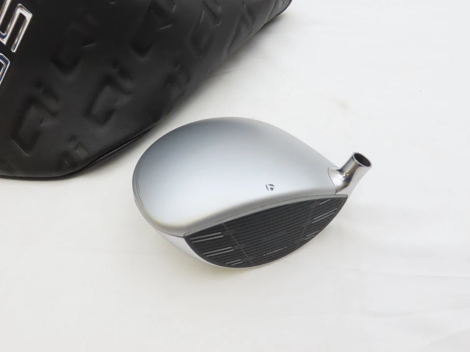2025 TaylorMade Qi35 Max Designer Series Platinum 10.5* Driver Head Only + HC - Image 3 of 4