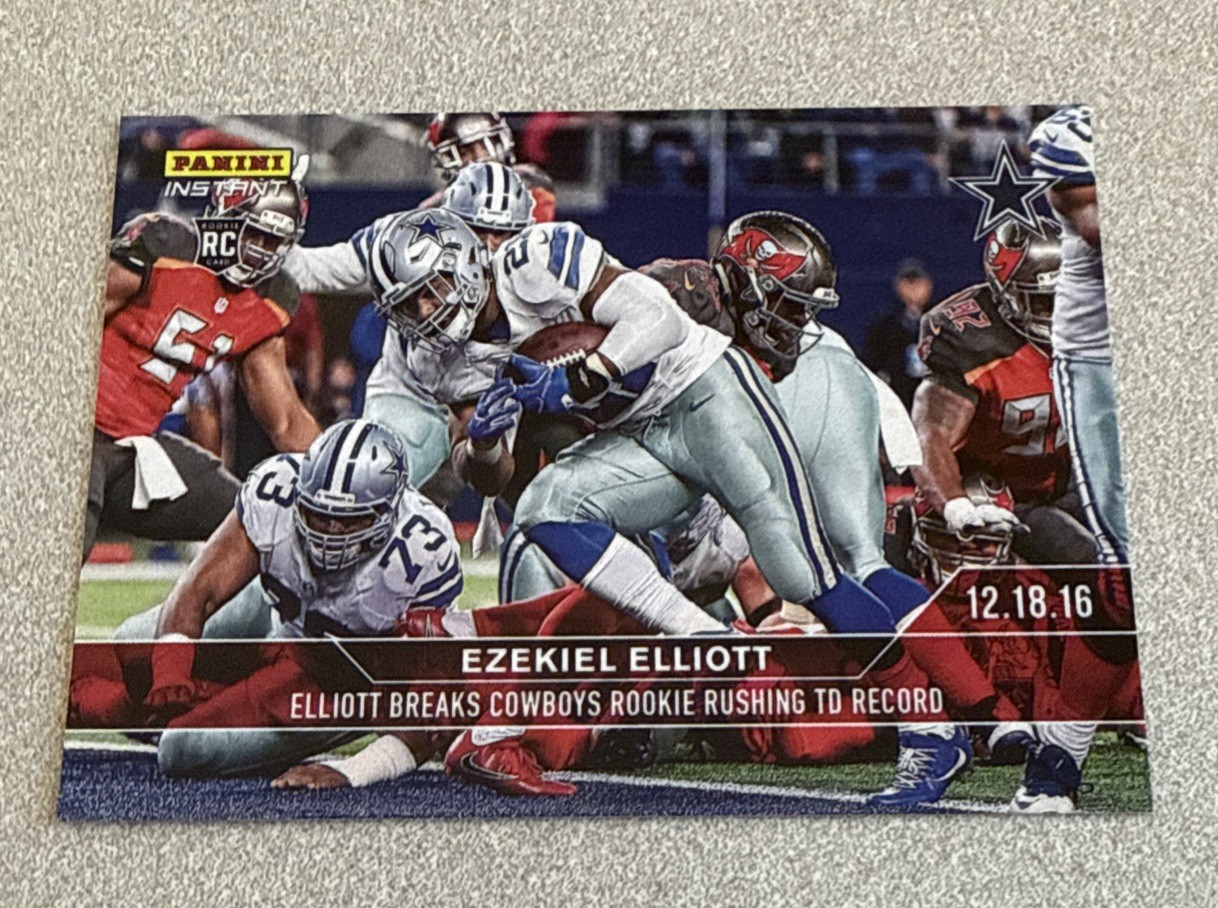 Ezekiel Elliott Panini Instant NFL #355 Base