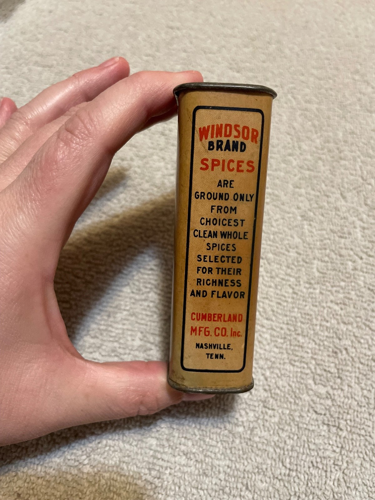 VTG  Windsor Brand Cloves Paper Body Metal Top and Base Spice Tin 2 ounces TN