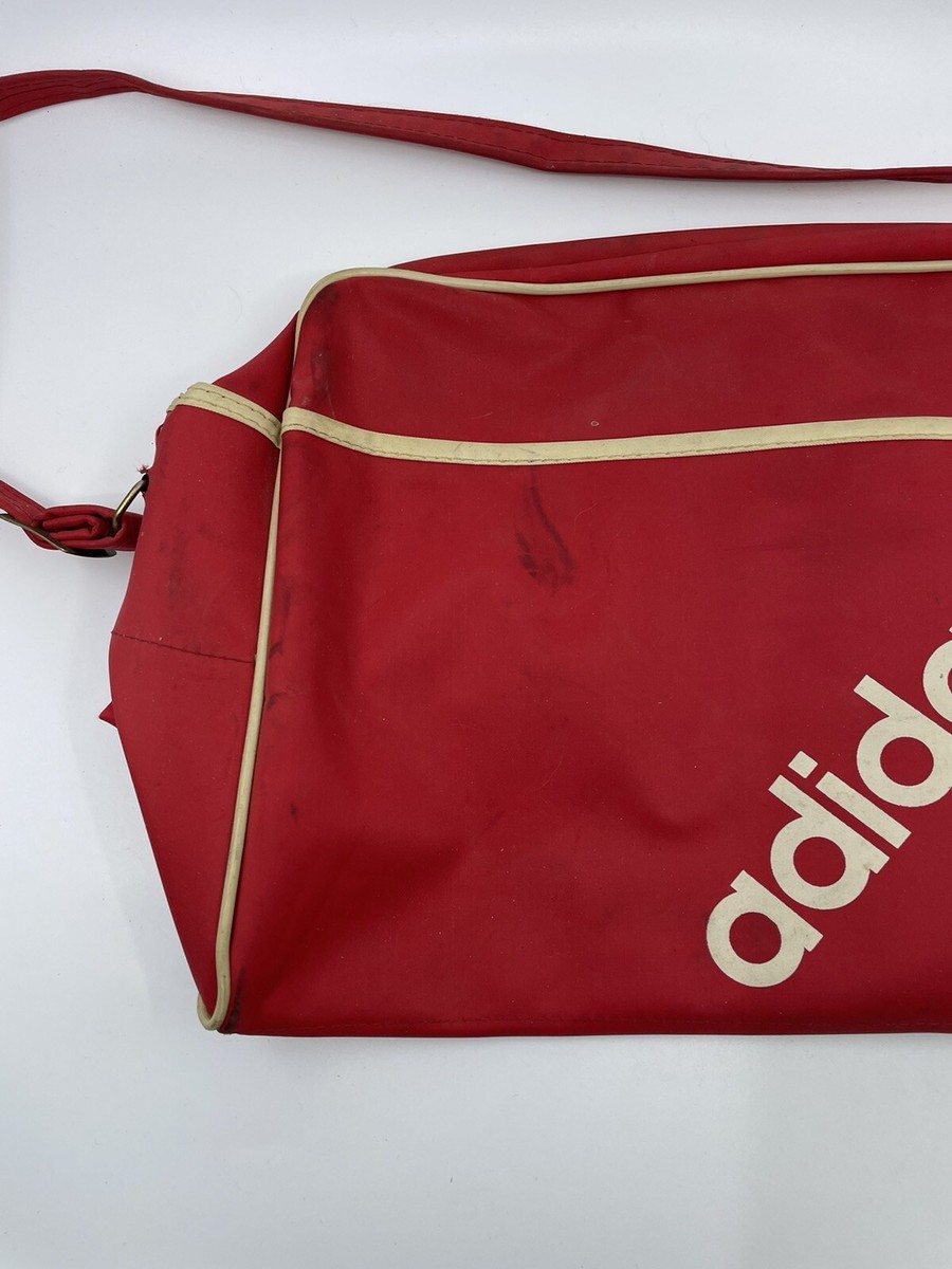 バッグ Vintage adidas Red Trefoil Bowling Bag Vintage Adidas Gym Travel Bag Vinyl Trefoil Logo Shoulder Strap