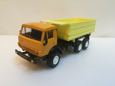 Miniature Novoexport – Camion Kamaz Pompier, échelle 1/43 (occasion)