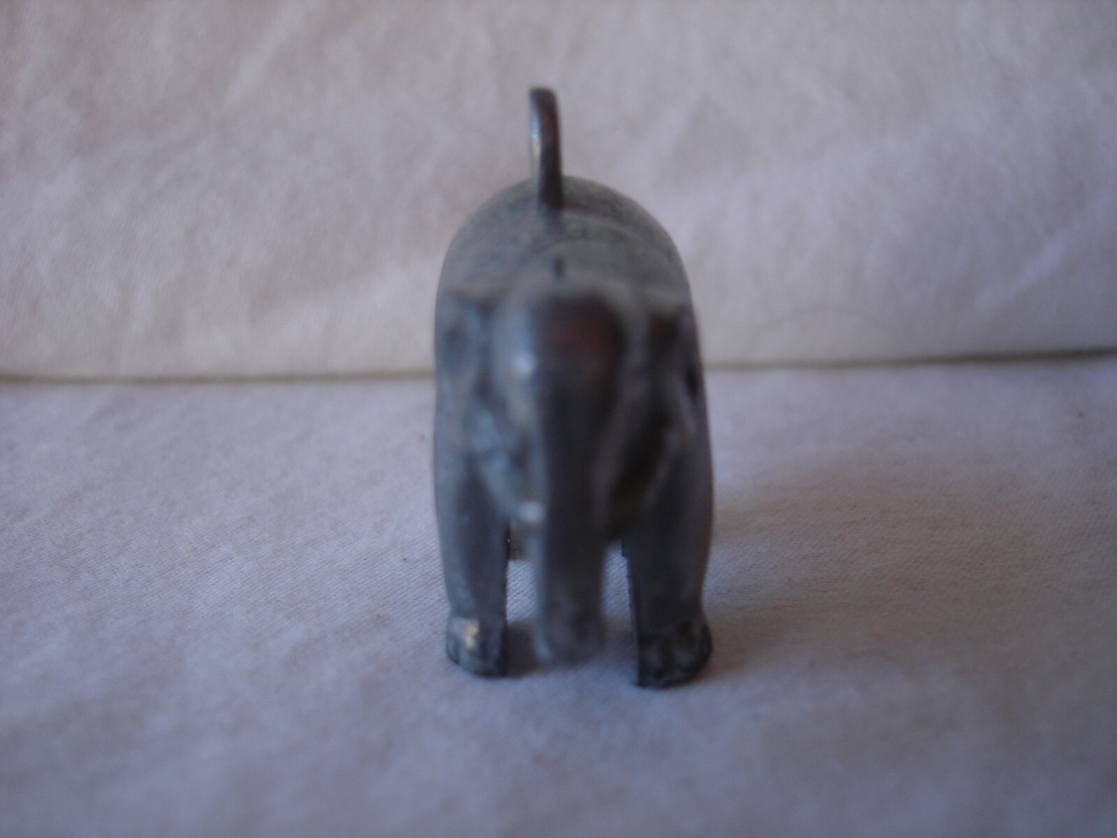 Small Silver-tone Solid Metal Elephant Pendant Ch… - image 3