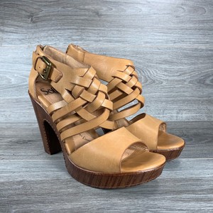 sofft gladiator sandals