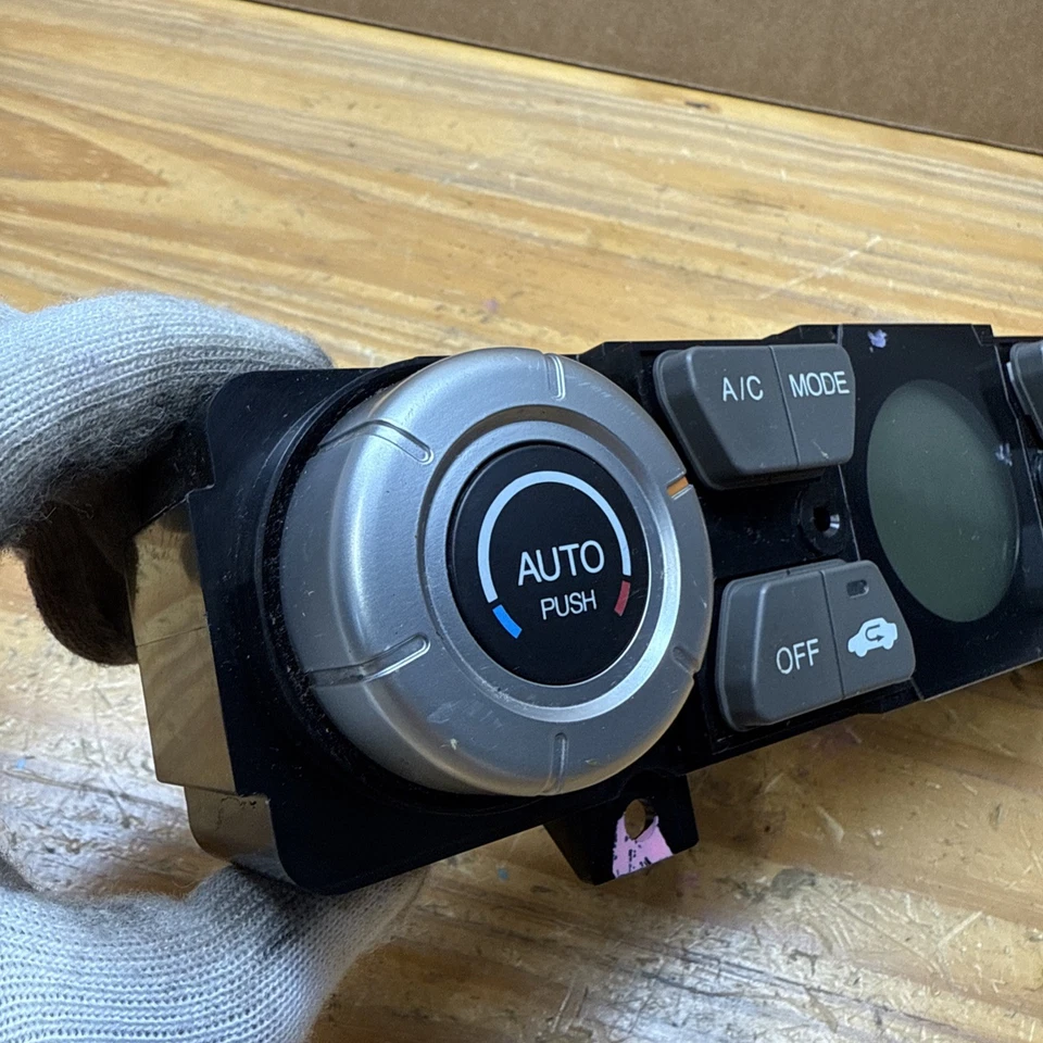 06 - 08 Honda Ridgeline Automatic Temperature Climate Controls OEM 79600SJCA320 - Image 2 of 4