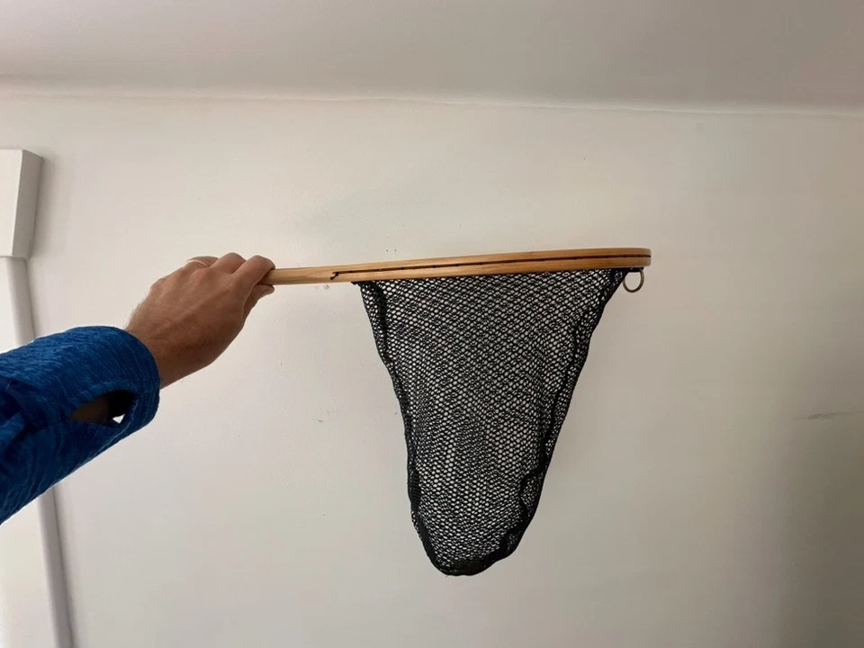 Chaleco de pesca con mosca Orvis y red de madera - Talla L - Bolsillos rellenos de accesorios  Foto 4 de 4