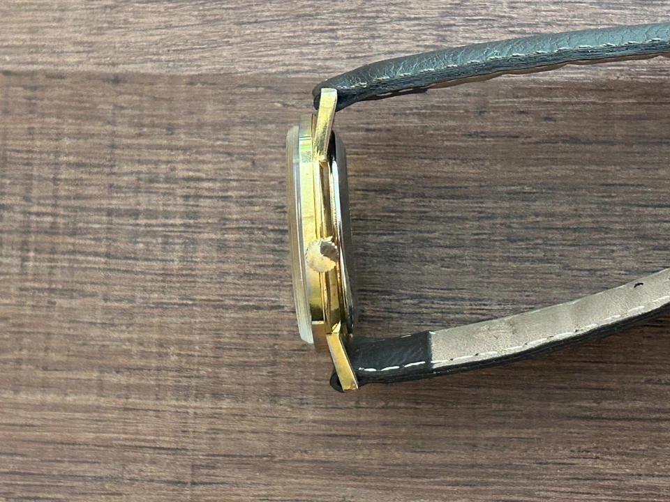 Vintage Sicura Gold Tone Mechanical Watch Lollipop Mirror Hands - Image 3 of 4