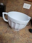 Melamine Batter Bowl with Pour Spout, Handle & Non-Slip Base, Grip Hand, White — photo 5