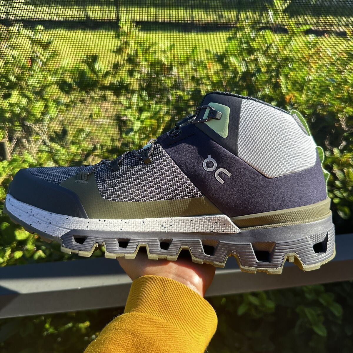 On Cloudtrax All Terrain Men's Hiking Shoes Ink/Frost On Cloudtrax All Terrain Men's Hiking Shoes Ink/Frost
