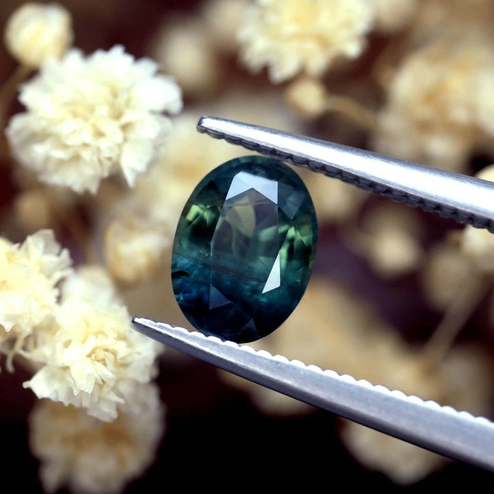 Awesome Certified 0.98ct Natural Teal Sapphire Madagascar Oval 6.6x4.9 mm  - Image 2 of 4